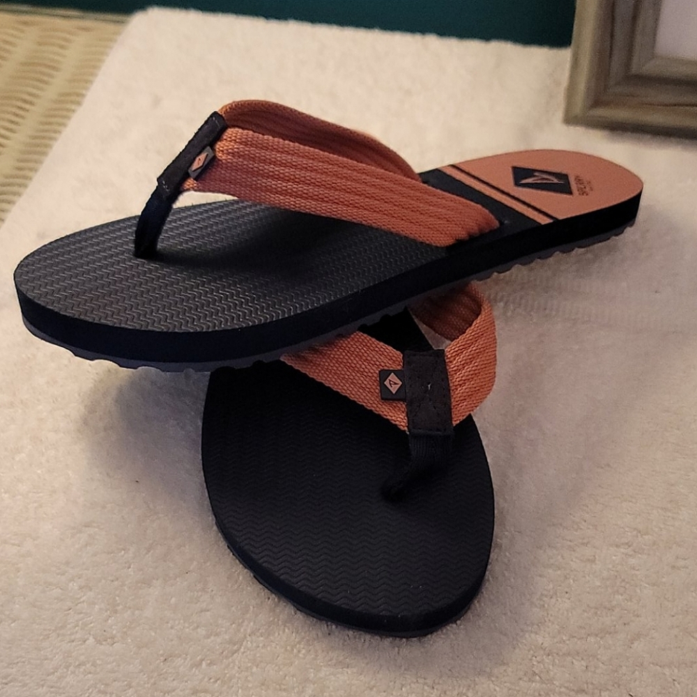 Sperry Thong Flip Flops